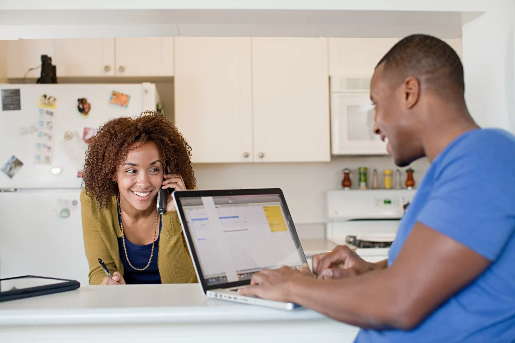 Women turns website visitor to customer